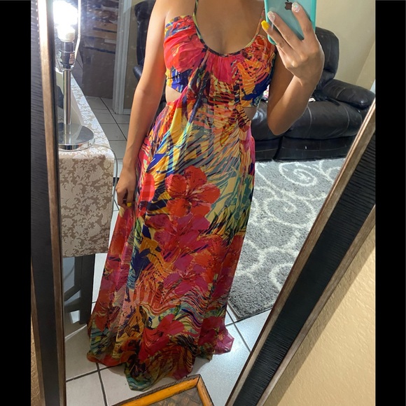 Marciano Dresses & Skirts - Marciano hibiscus maxi dress